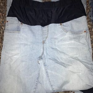 Maternity Levi size 14